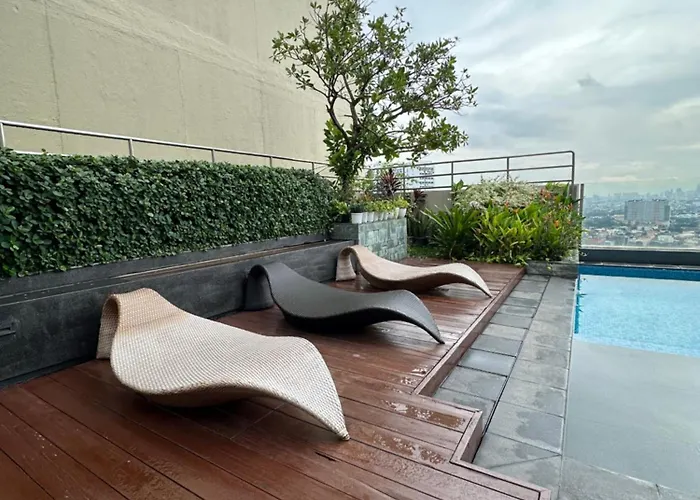Tahanan At Salcedo Skysuites 4*