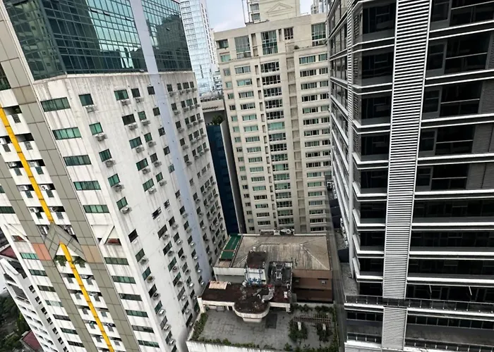 Tahanan At Salcedo Skysuites 4* Manila